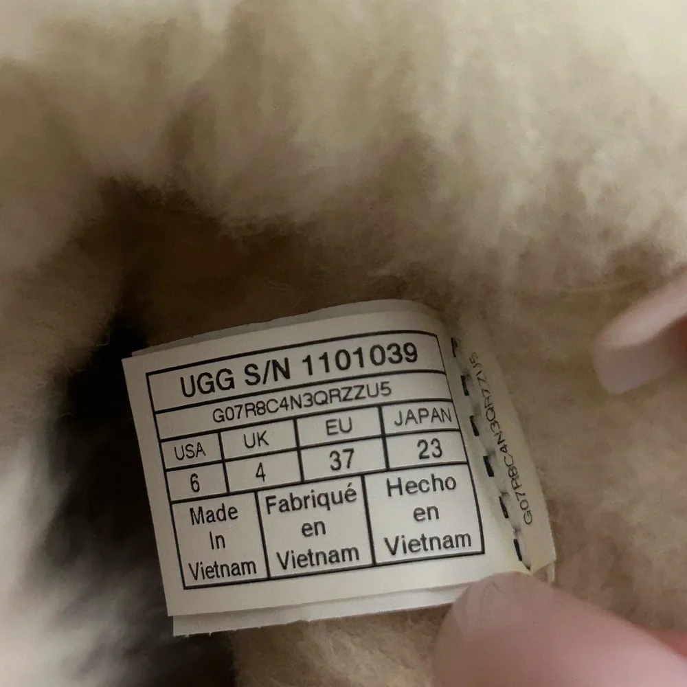UGG ugg classic mini